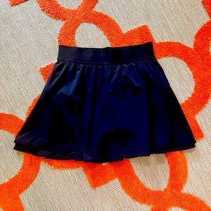 Lululemon black tennis 🎾 skirt size 6